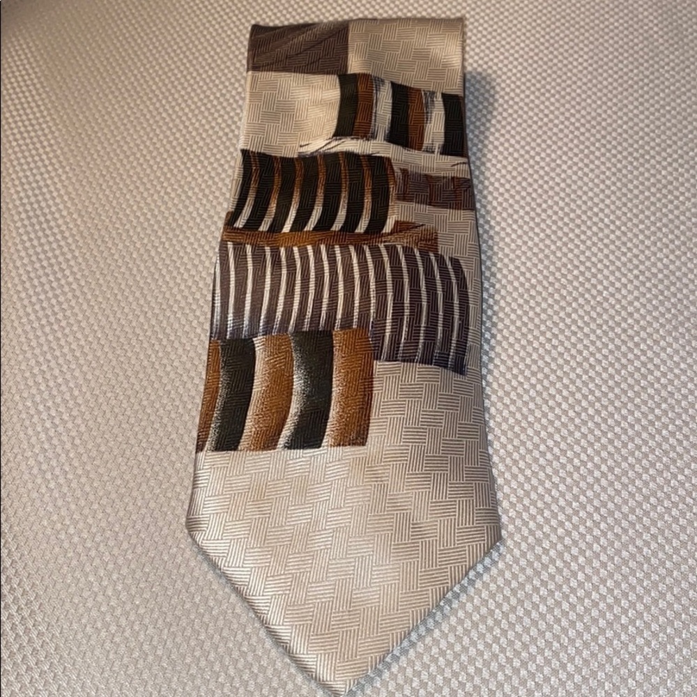 Vintage Oak Tree Mens Tie With Geometric Pattern In Neutral Tones